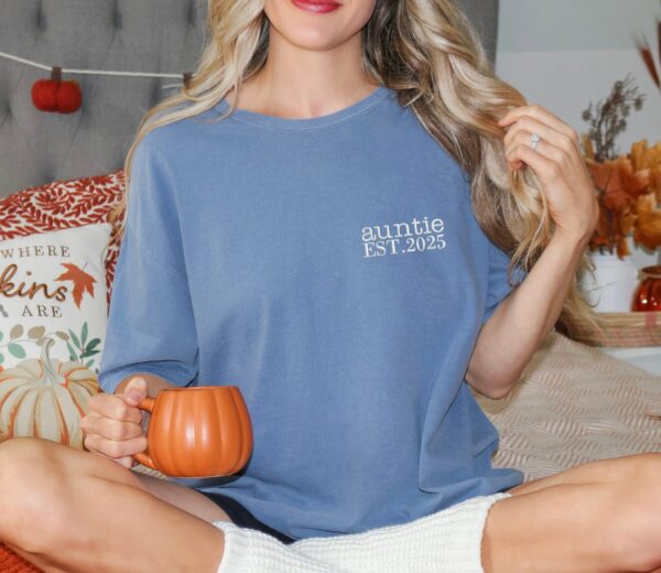 Embroidered Comfort Colors Auntie T-Shirt - Image 7