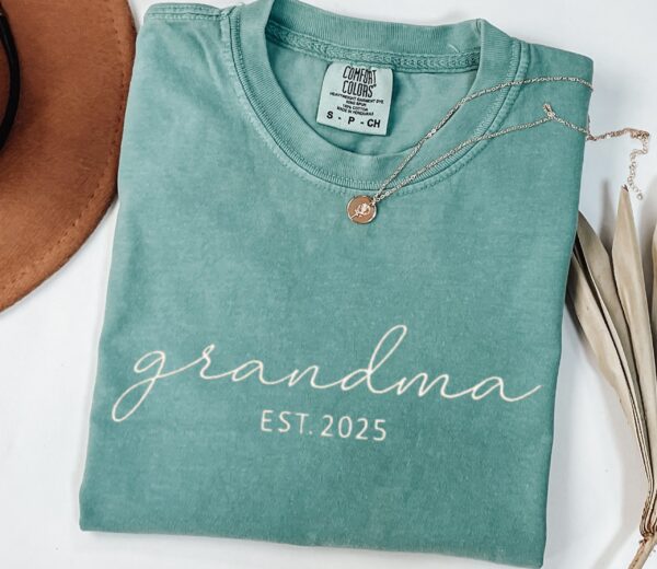 Embroidered Grandma EST 2025 Comfort Colors 1717 Seafoam T-Shirt, Personalized Grandparent Gift